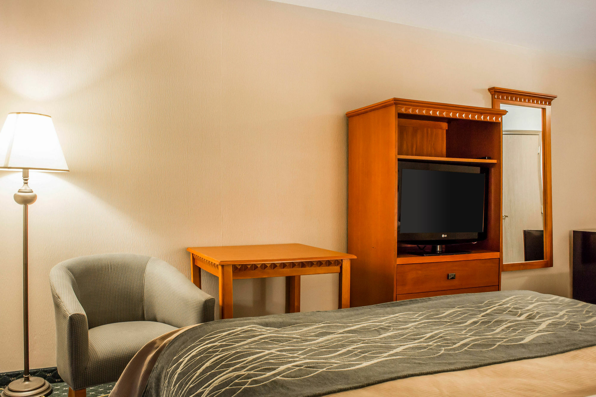 Clarion I-40 Route 66 Inn 2*